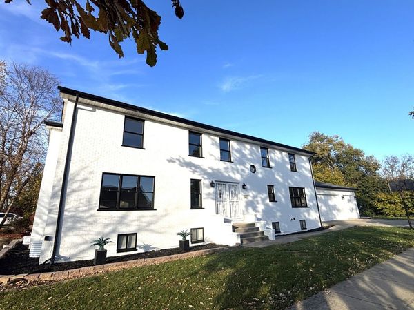 1101 N Princeton Avenue , Villa Park, IL 60181