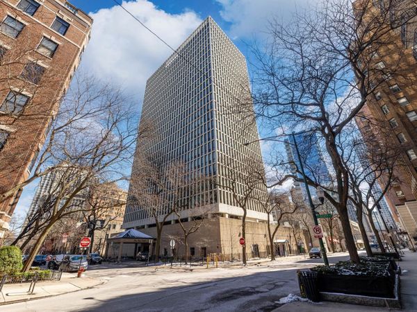 1 E Scott Street , Unit 2004, Chicago, IL 60610