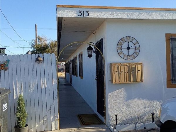 313 Jackson Avenue, Las Vegas, NV 89106