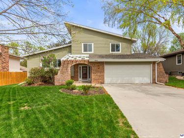 10312 W Street , Omaha, NE 68127