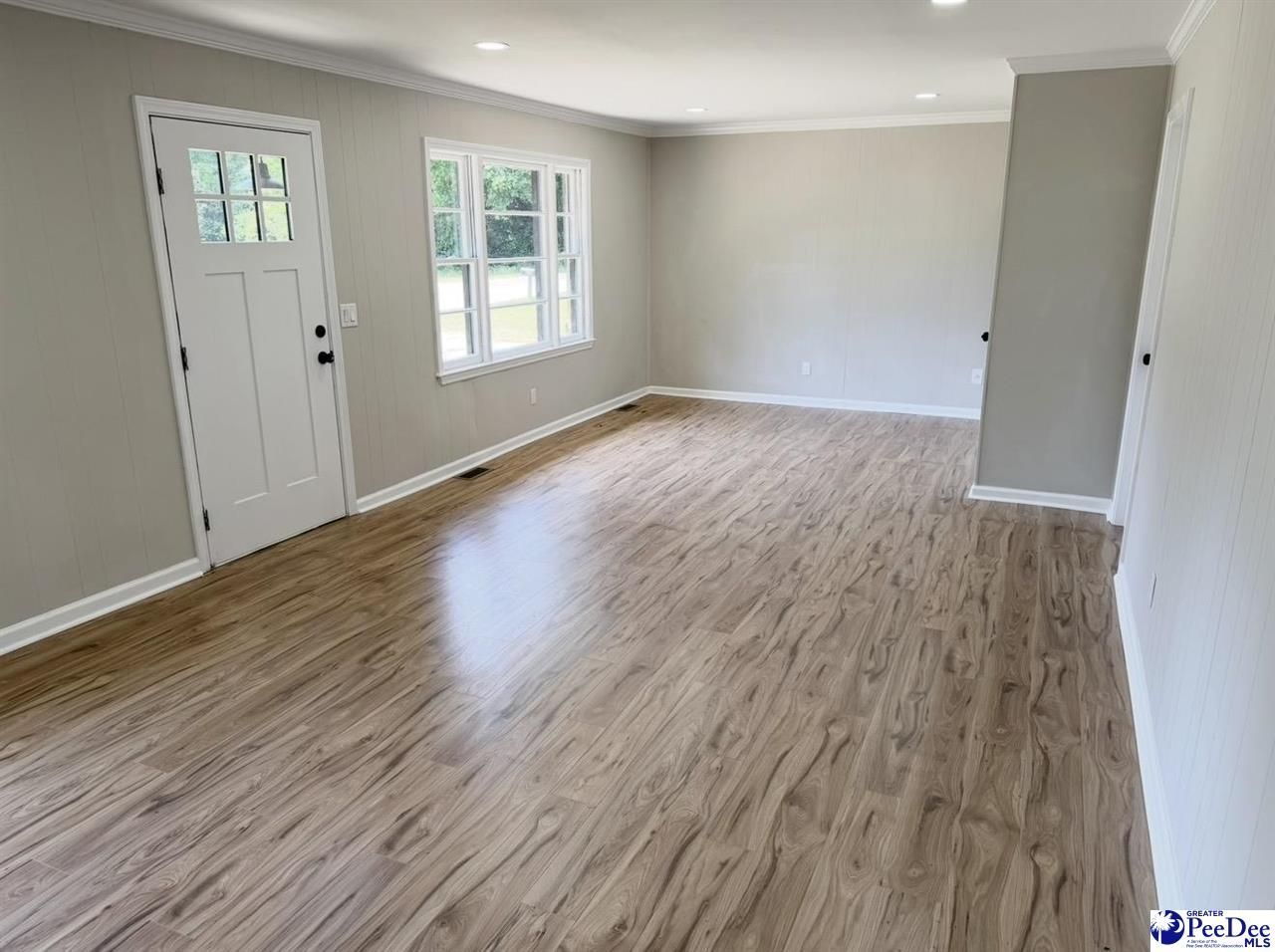 316 Dickson Heights Photo 5