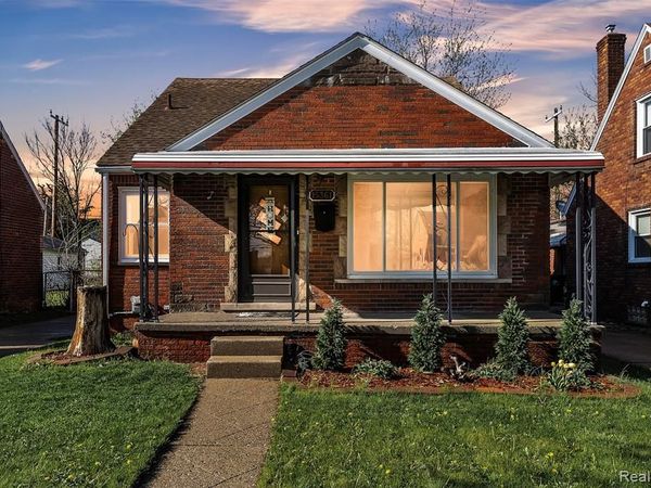 15361 Sprenger Avenue , Eastpointe, MI 48021