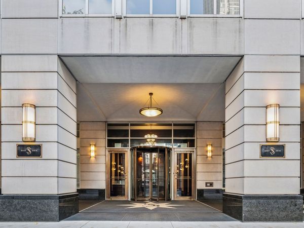 55 E Erie Street , Chicago, IL 60611