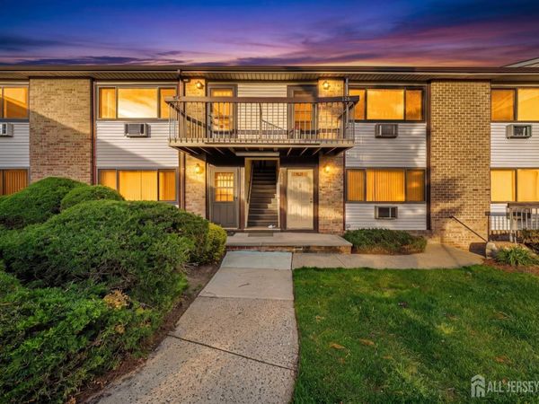 128 Cricket Lane , Woodbridge, NJ 07095