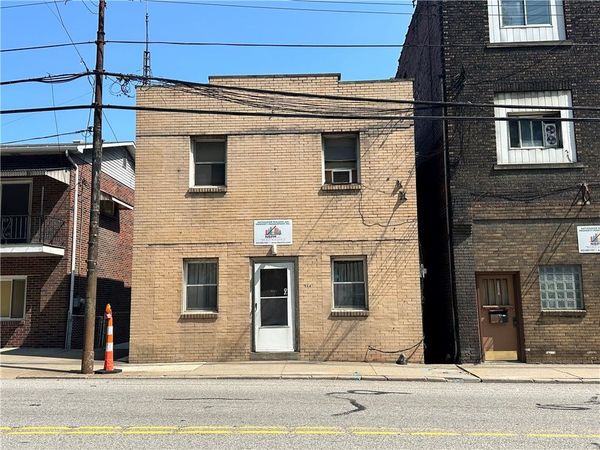 926 Island Avenue , Mckees Rocks, PA 15136