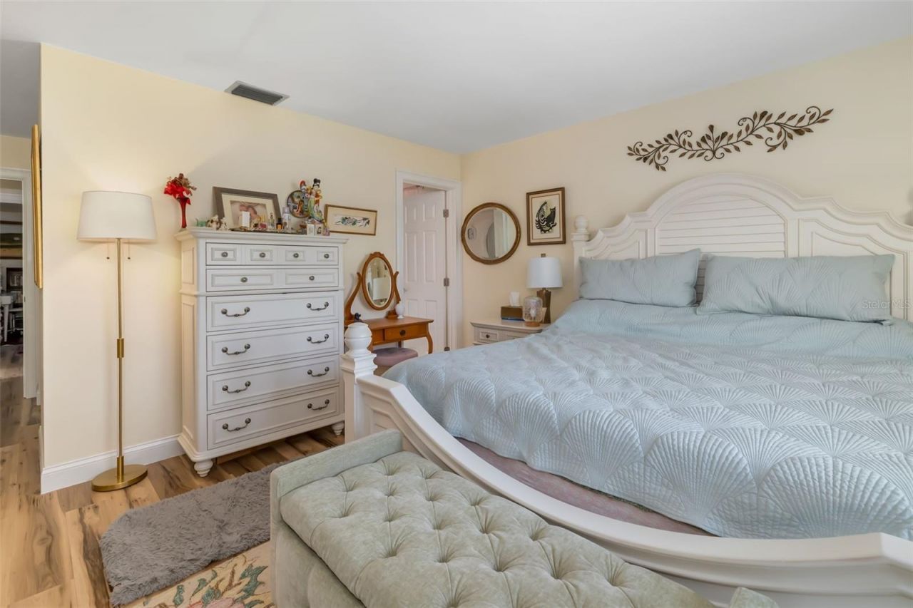 3910 Joyce Drive , Bradenton, FL 34208 Photo