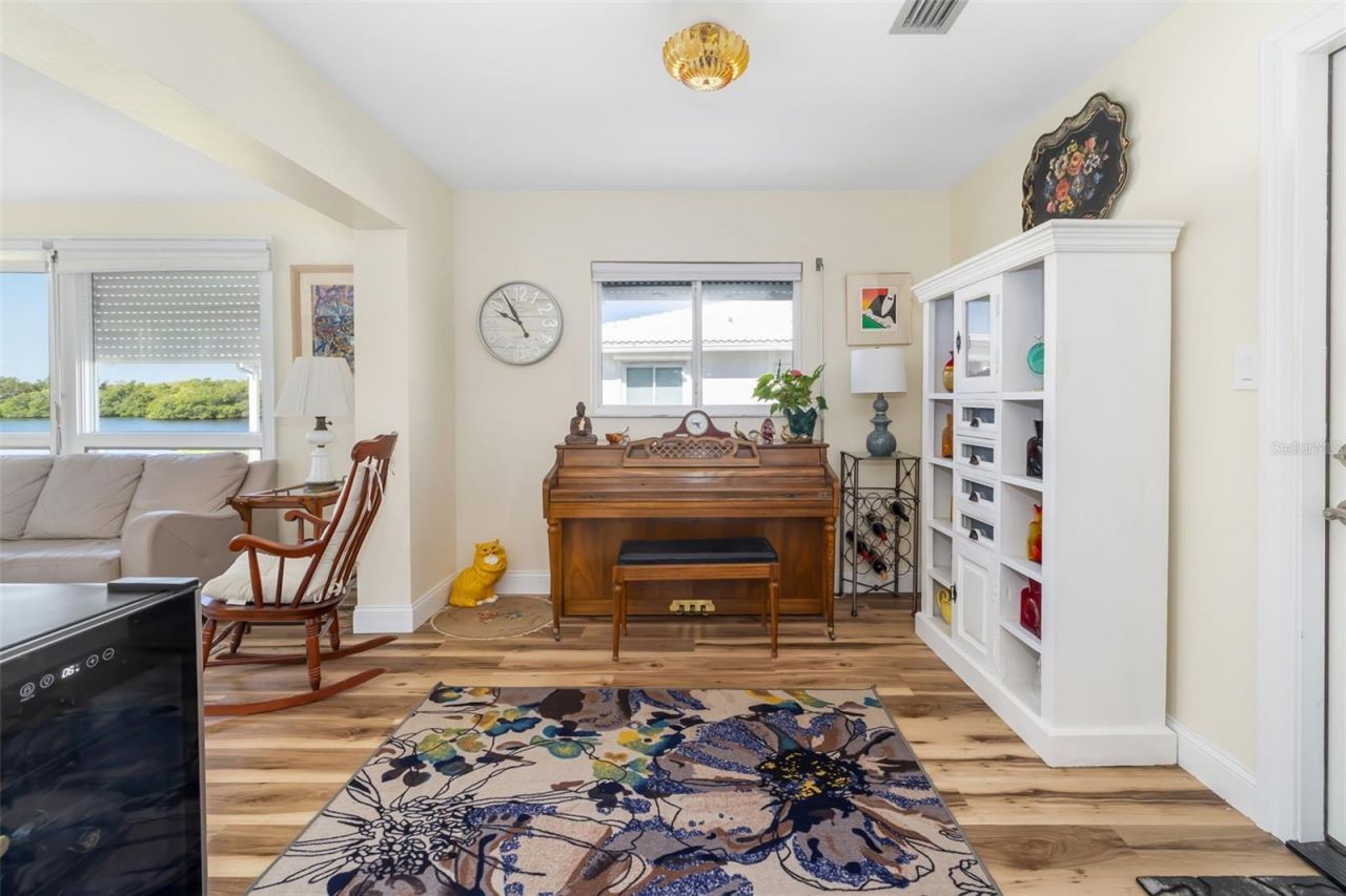 3910 Joyce Drive , Bradenton, FL 34208 Photo