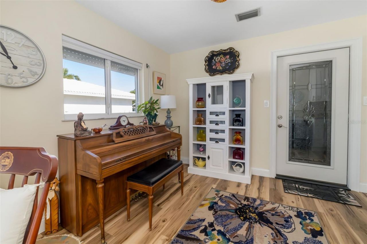 3910 Joyce Drive , Bradenton, FL 34208 Photo