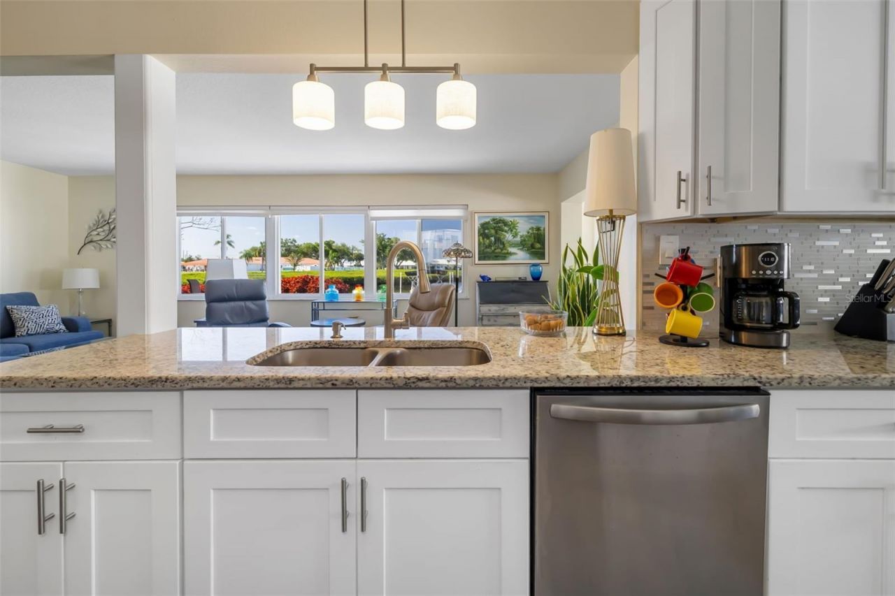 3910 Joyce Drive , Bradenton, FL 34208 Photo