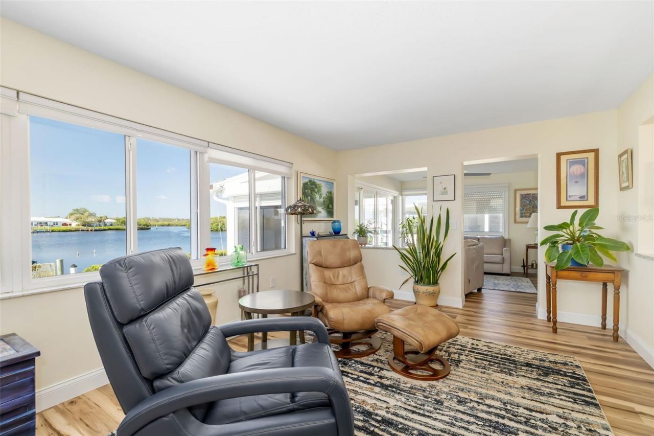 3910 Joyce Drive , Bradenton, FL 34208 Photo