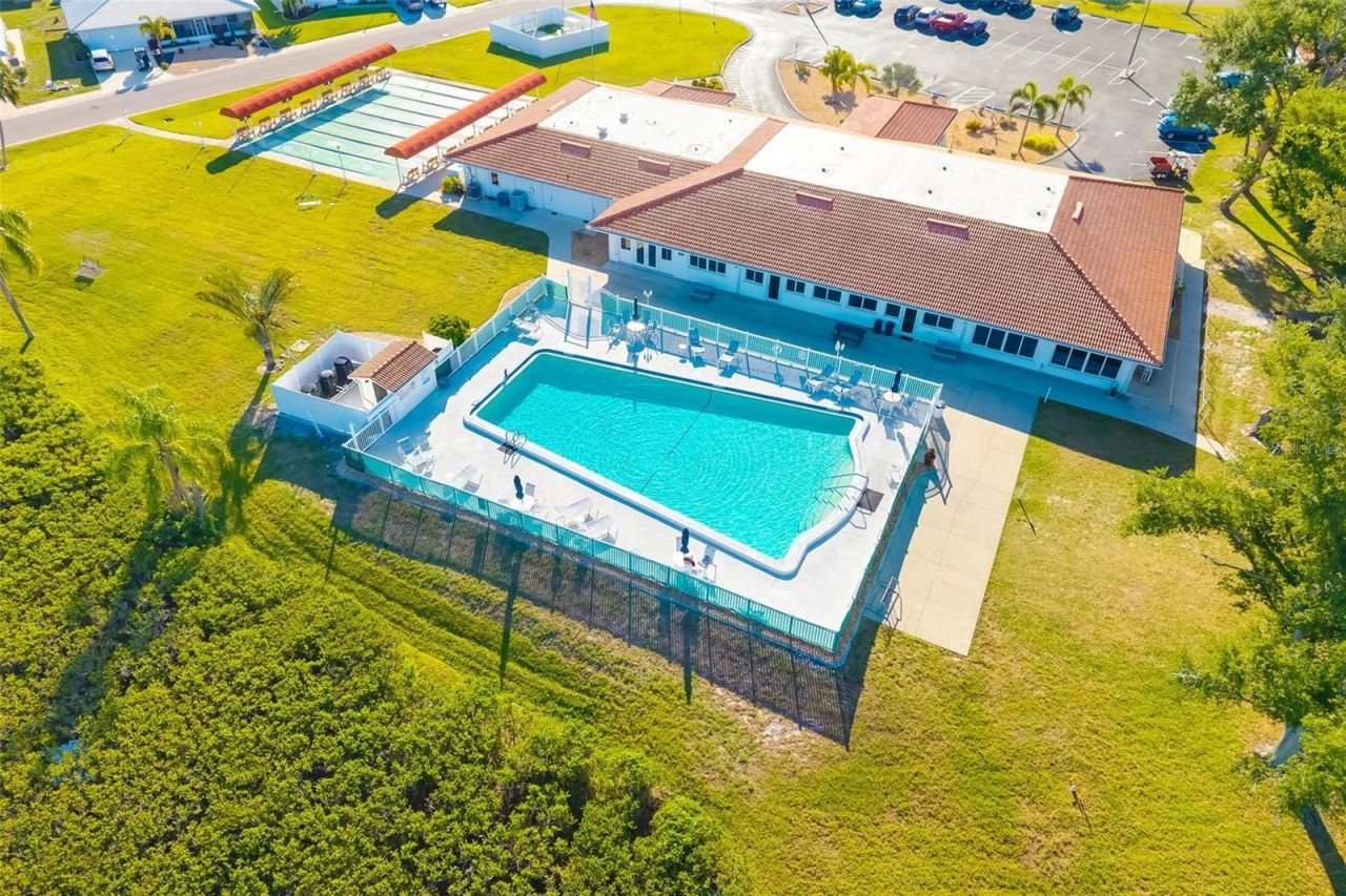 3910 Joyce Drive , Bradenton, FL 34208 Photo