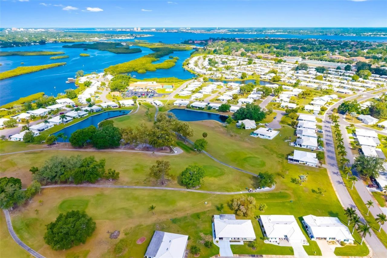 3910 Joyce Drive , Bradenton, FL 34208 Photo