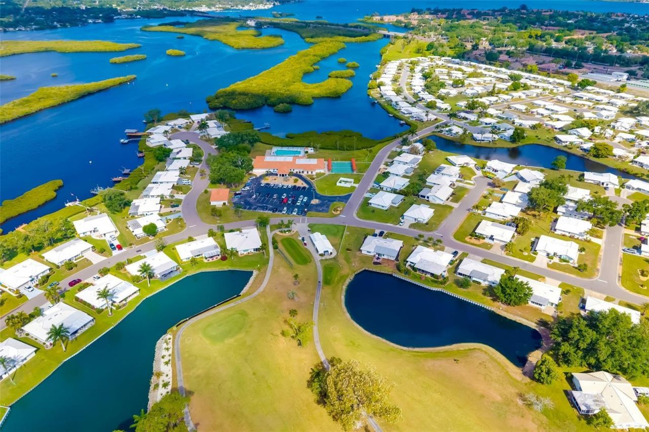 3910 Joyce Drive , Bradenton, FL 34208 Photo