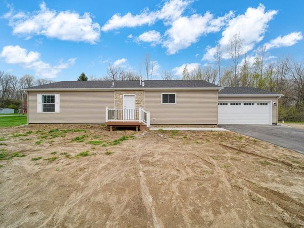 4760 Hooks Mill , Adrian, MI 49221