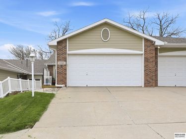 112 McKenzie Circle, Council Bluffs, IA 51503