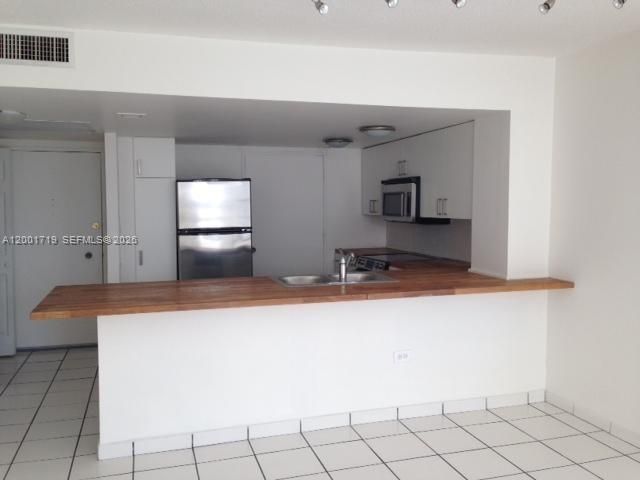 5555 Collins Ave , Unit 8S, Miami Beach, FL 33140 Photo