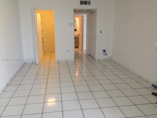 5555 Collins Ave , Unit 8S, Miami Beach, FL 33140 Photo
