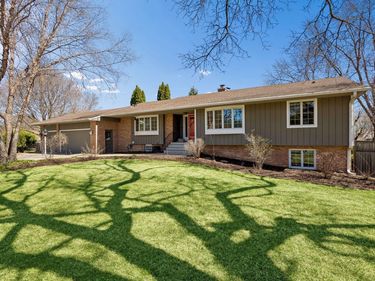 7015 Lanham Lane, Edina, MN 55439