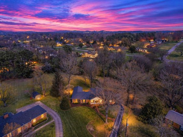 8012 Knoll Ct , Brentwood, TN 37027