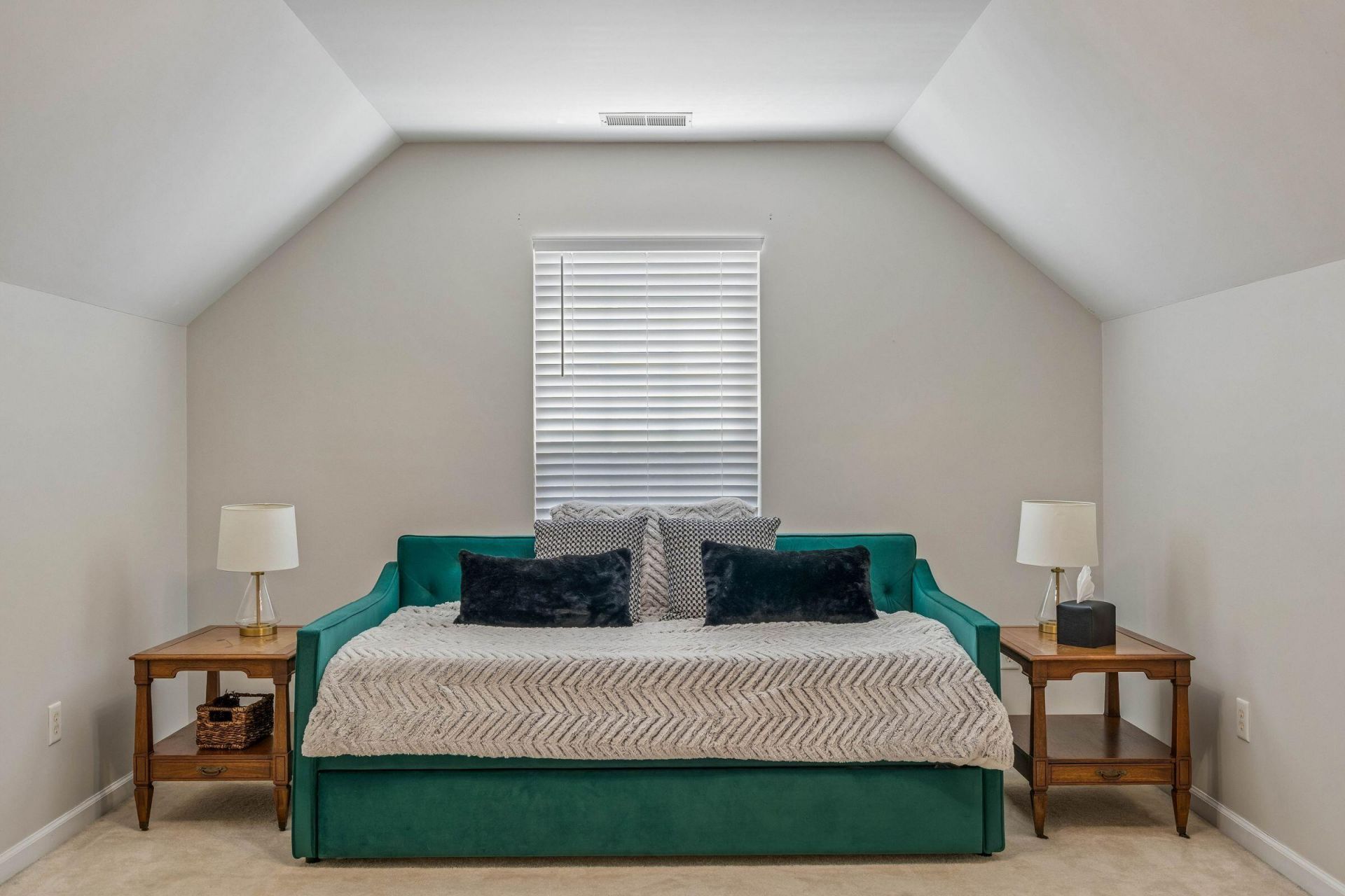 9616 Pebble Creek Boulevard Photo 45