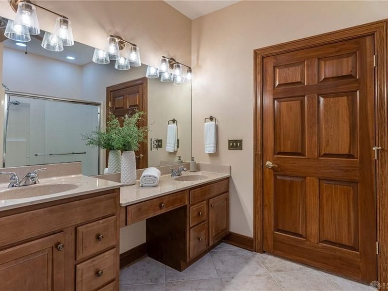 8101 Hidden Ridge Court, Clearcreek Township, OH 45066 Photo 24