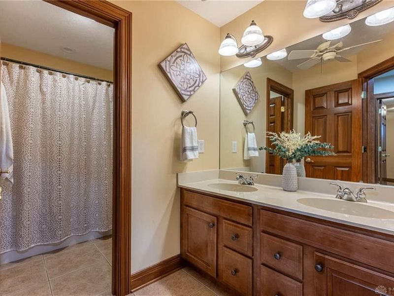 8101 Hidden Ridge Court, Clearcreek Township, OH 45066 Photo 26