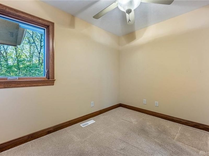 8101 Hidden Ridge Court, Clearcreek Township, OH 45066 Photo 29