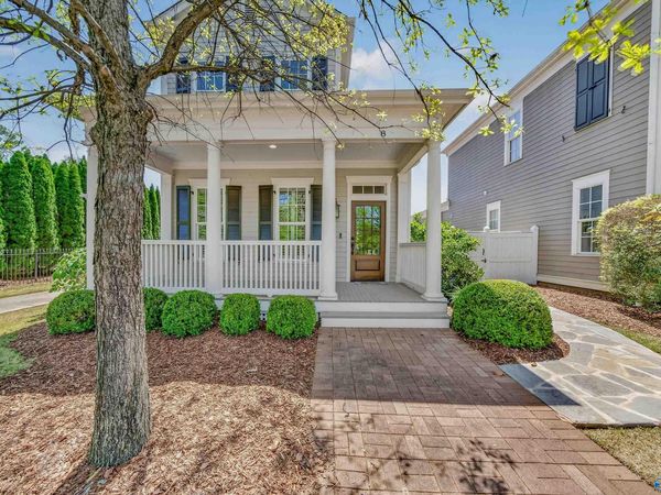 8 College Hill Circle NW, Huntsville, AL 35806