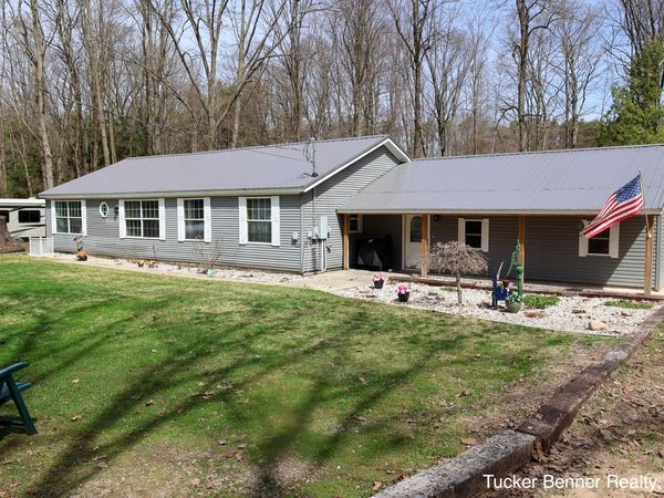 3696 S Cobmoosa Trail, Hesperia, MI 49421