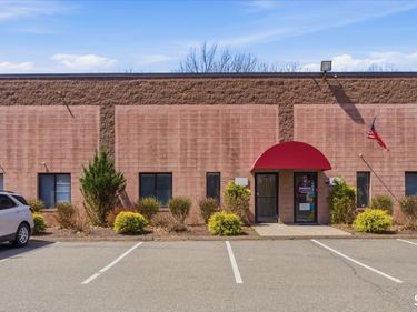 325 Sandbank , Unit B4, Cheshire, CT 06410