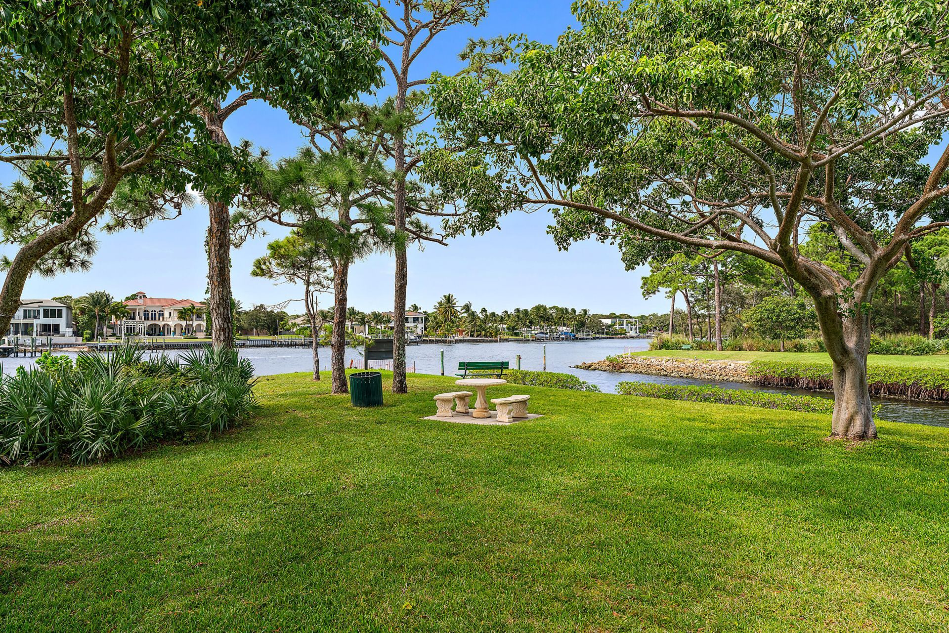 1001 Seafarer Circle, Jupiter, FL 33477 Photo