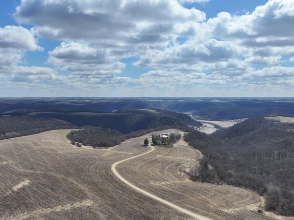 8492 Glory Road , Yucatan Twp, MN 55943