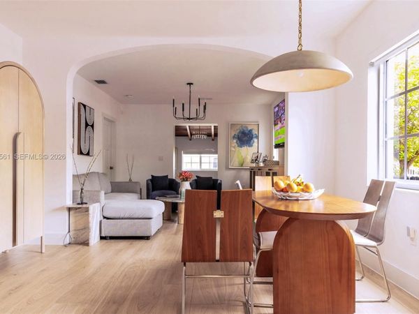 2397 SW 13th St , Miami, FL 33145