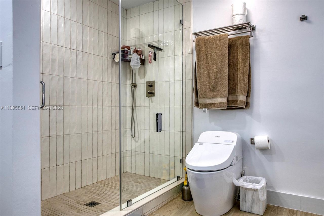 2397 SW 13th St , Miami, FL 33145 Photo