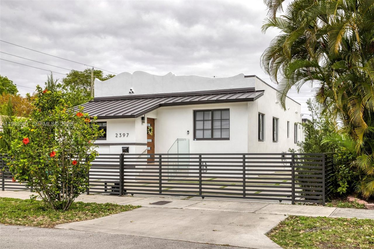 2397 SW 13th St , Miami, FL 33145 Photo