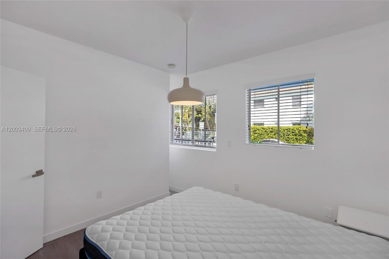 557 Michigan Ave , Unit 212, Miami Beach, FL 33139 Photo
