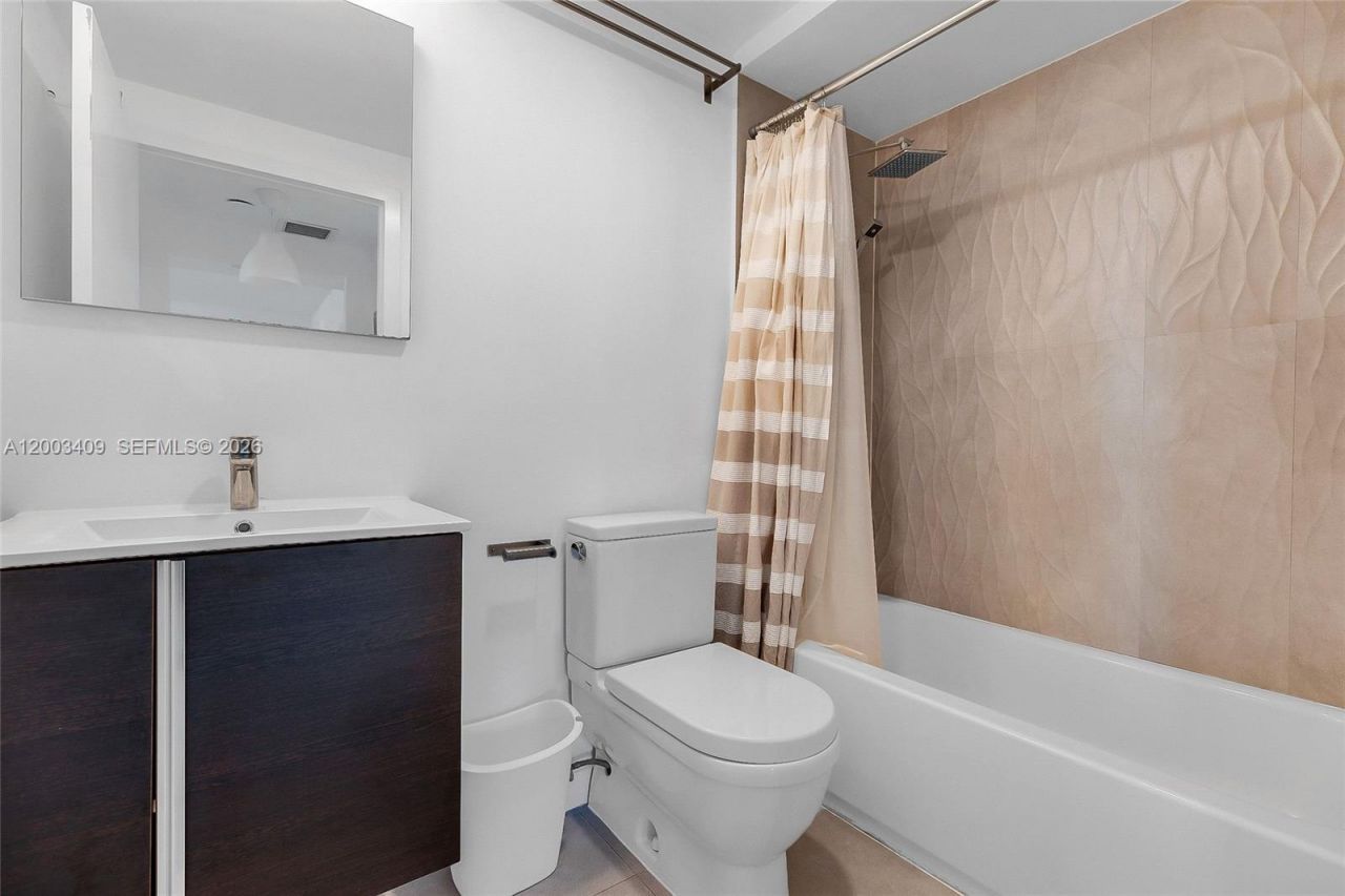 557 Michigan Ave , Unit 212, Miami Beach, FL 33139 Photo