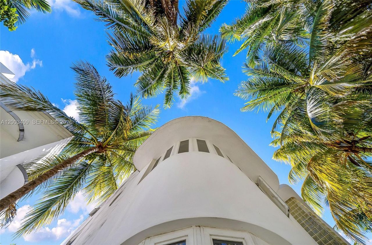 557 Michigan Ave , Unit 212, Miami Beach, FL 33139 Photo