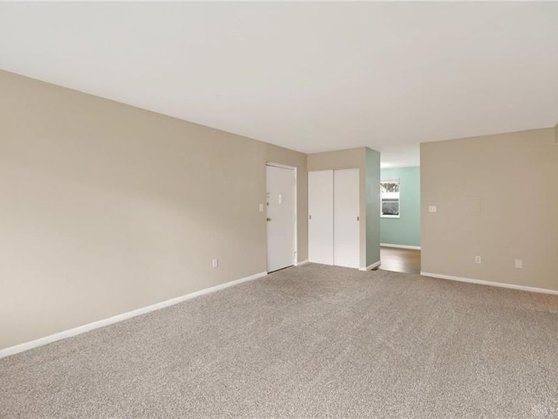 5710 W Coach Drive, Unit B, Kettering, OH 45440 Photo 14