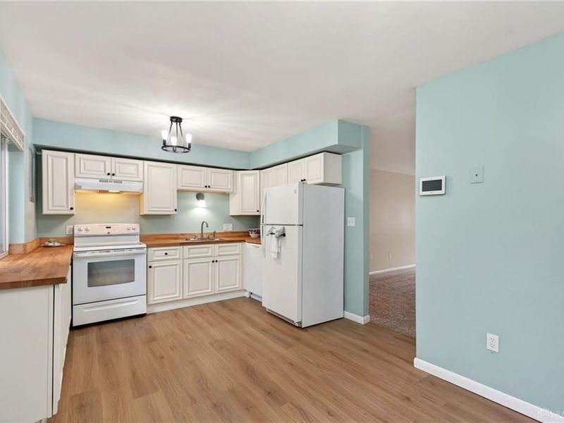 5710 W Coach Drive, Unit B, Kettering, OH 45440 Photo 19