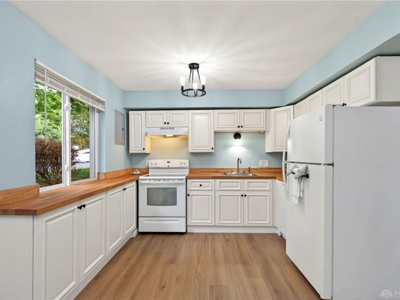 5710 W Coach Drive, Unit B, Kettering, OH 45440 Photo 21