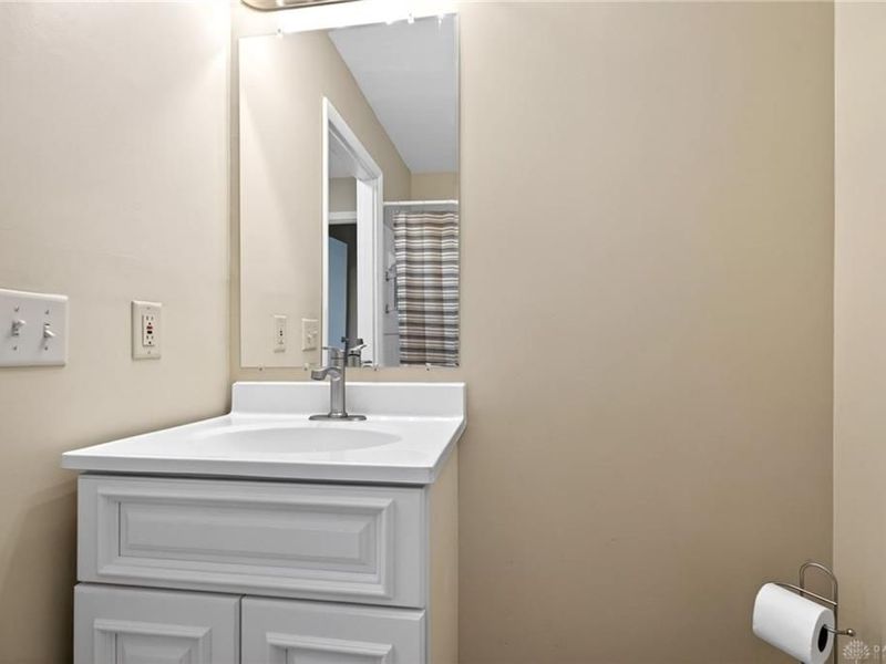 5710 W Coach Drive, Unit B, Kettering, OH 45440 Photo 38