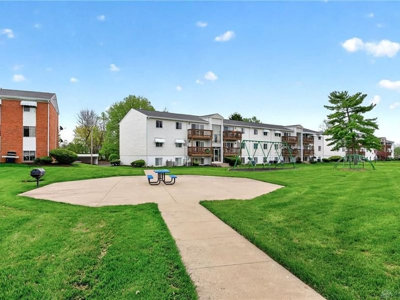 5710 W Coach Drive, Unit B, Kettering, OH 45440 Photo 48