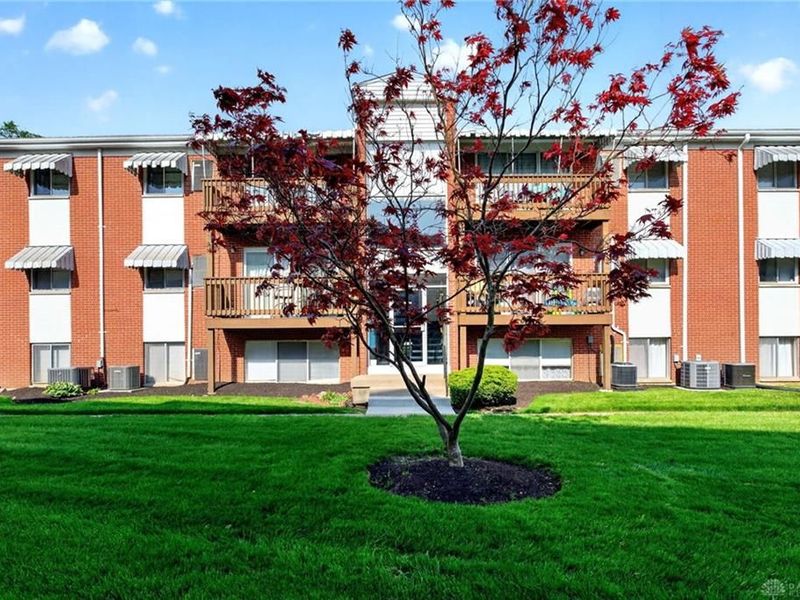 5710 W Coach Drive, Unit B, Kettering, OH 45440 Photo 5