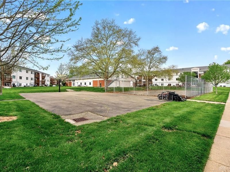 5710 W Coach Drive, Unit B, Kettering, OH 45440 Photo 51