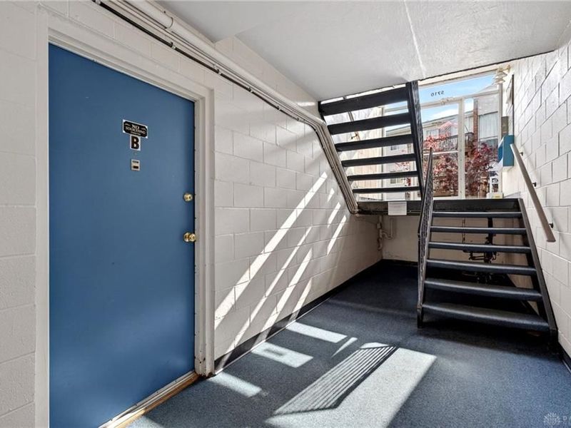 5710 W Coach Drive, Unit B, Kettering, OH 45440 Photo 8