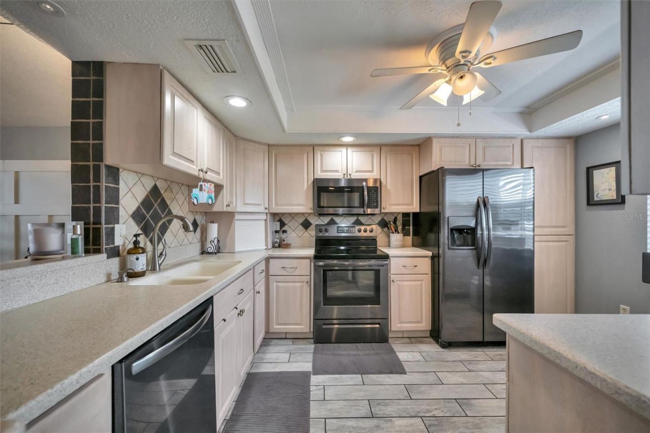 9604 Cortez Road W, Unit 334, Bradenton, FL 34210 Photo