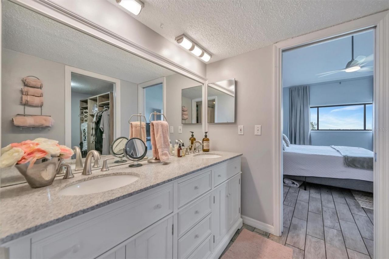 9604 Cortez Road W, Unit 334, Bradenton, FL 34210 Photo