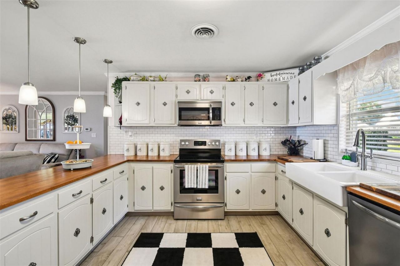 214 Paradise Lane , Crescent City, FL 32112 Photo