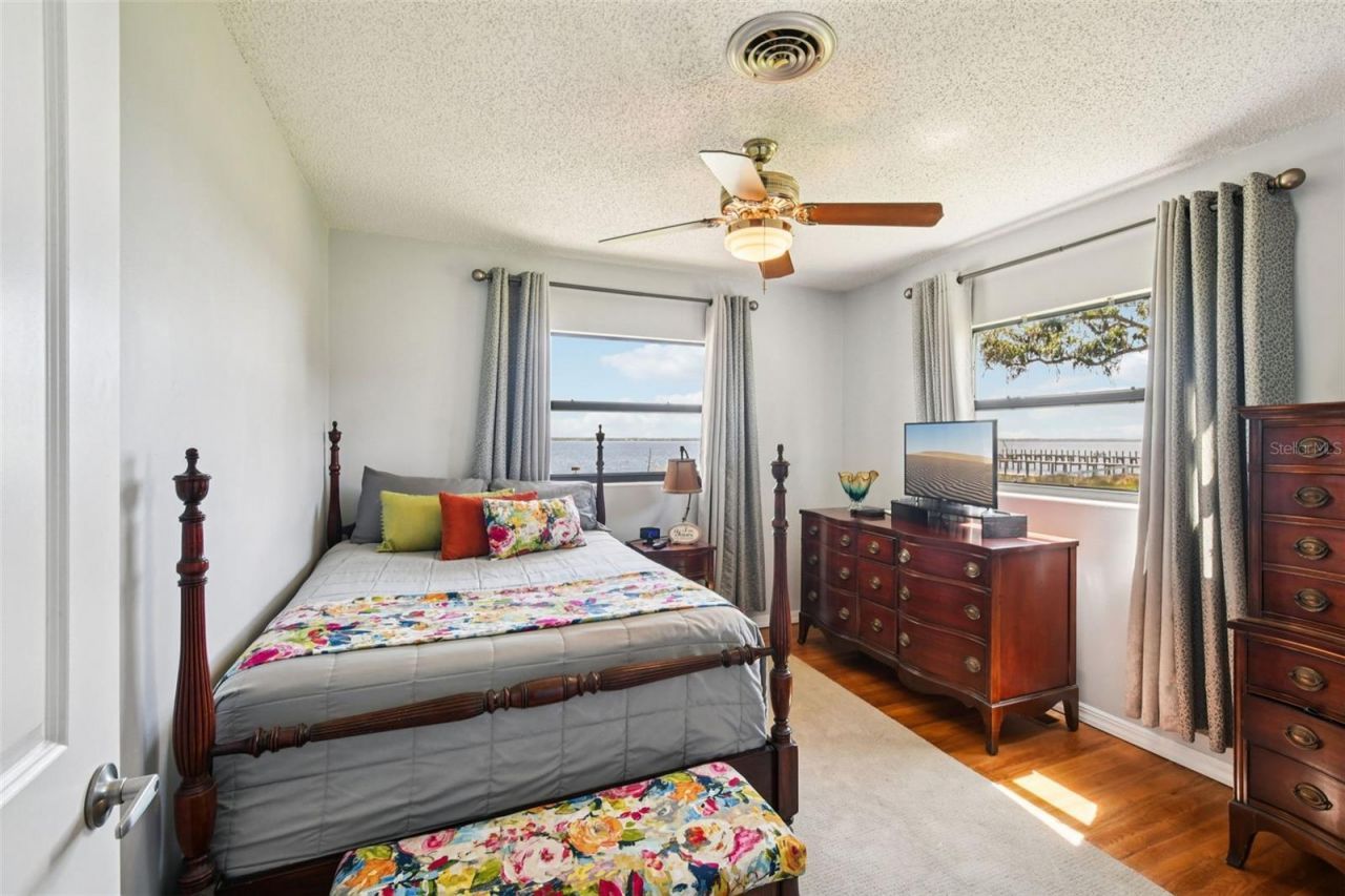 214 Paradise Lane , Crescent City, FL 32112 Photo